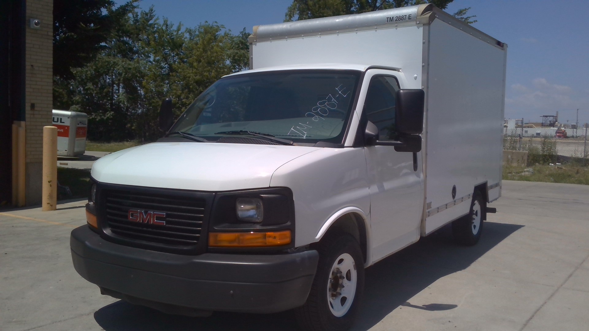 Used 2013 10 ' Box Truck for sale