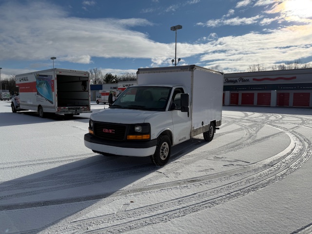 Used 2013 10 ' Box Truck for sale