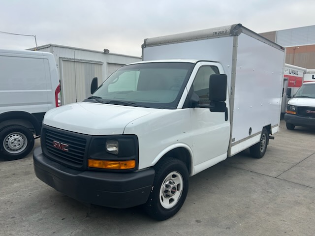 Used 2013 10 ' Box Truck for sale
