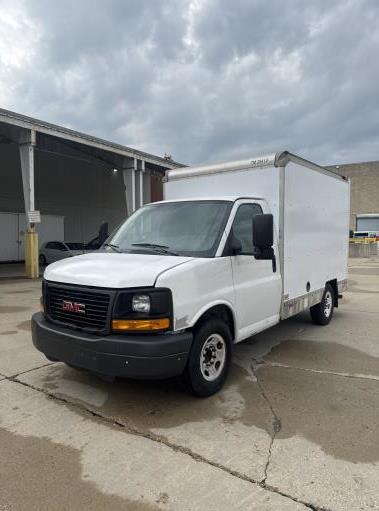 Used 2012 10 ' Box Truck for sale