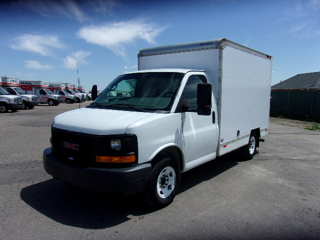 Used 2013 10 ' Box Truck for sale