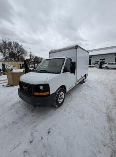 Used 2012 10 ' Box Truck for sale