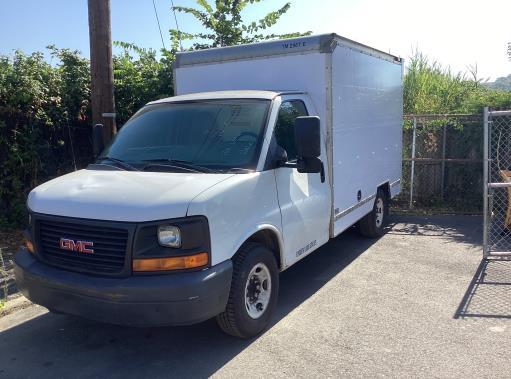 Used 2013 10 ' Box Truck for sale