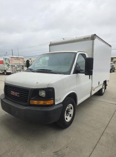 Used 2012 10 ' Box Truck for sale