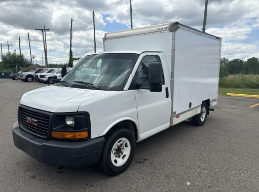 Used 2013 10 ' Box Truck for sale