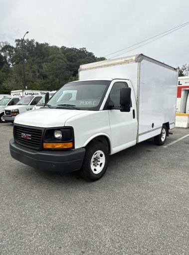 Used 2013 10 ' Box Truck for sale