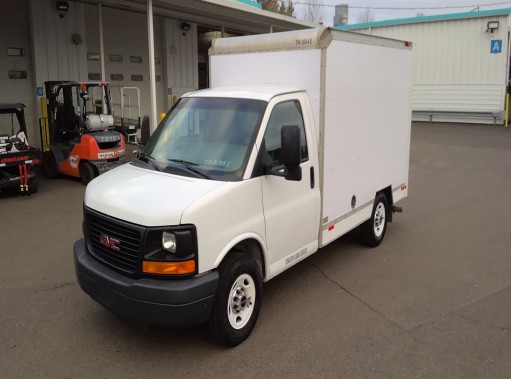 Used 2013 10 ' Box Truck for sale