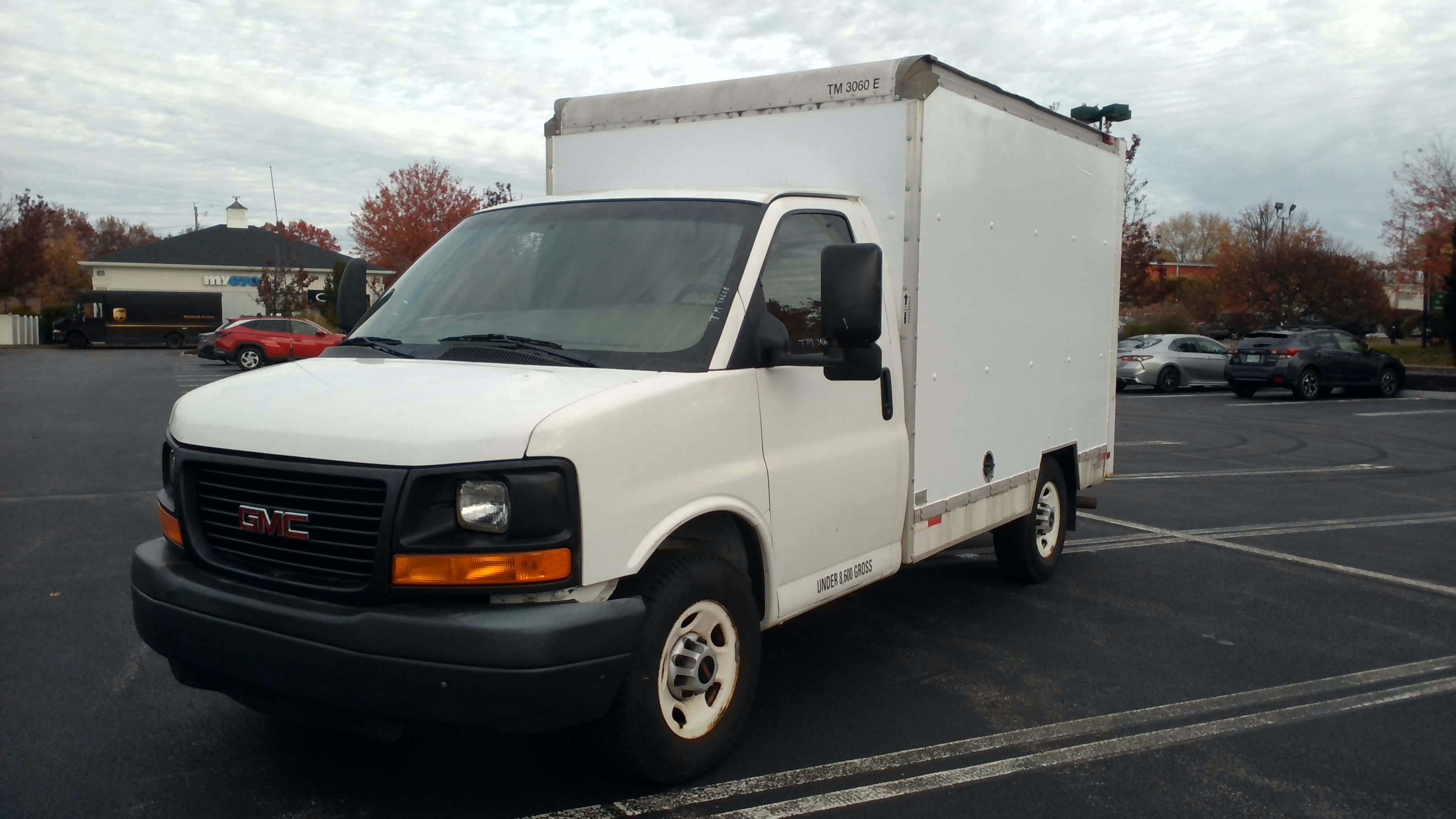Used 2013 10 ' Box Truck for sale