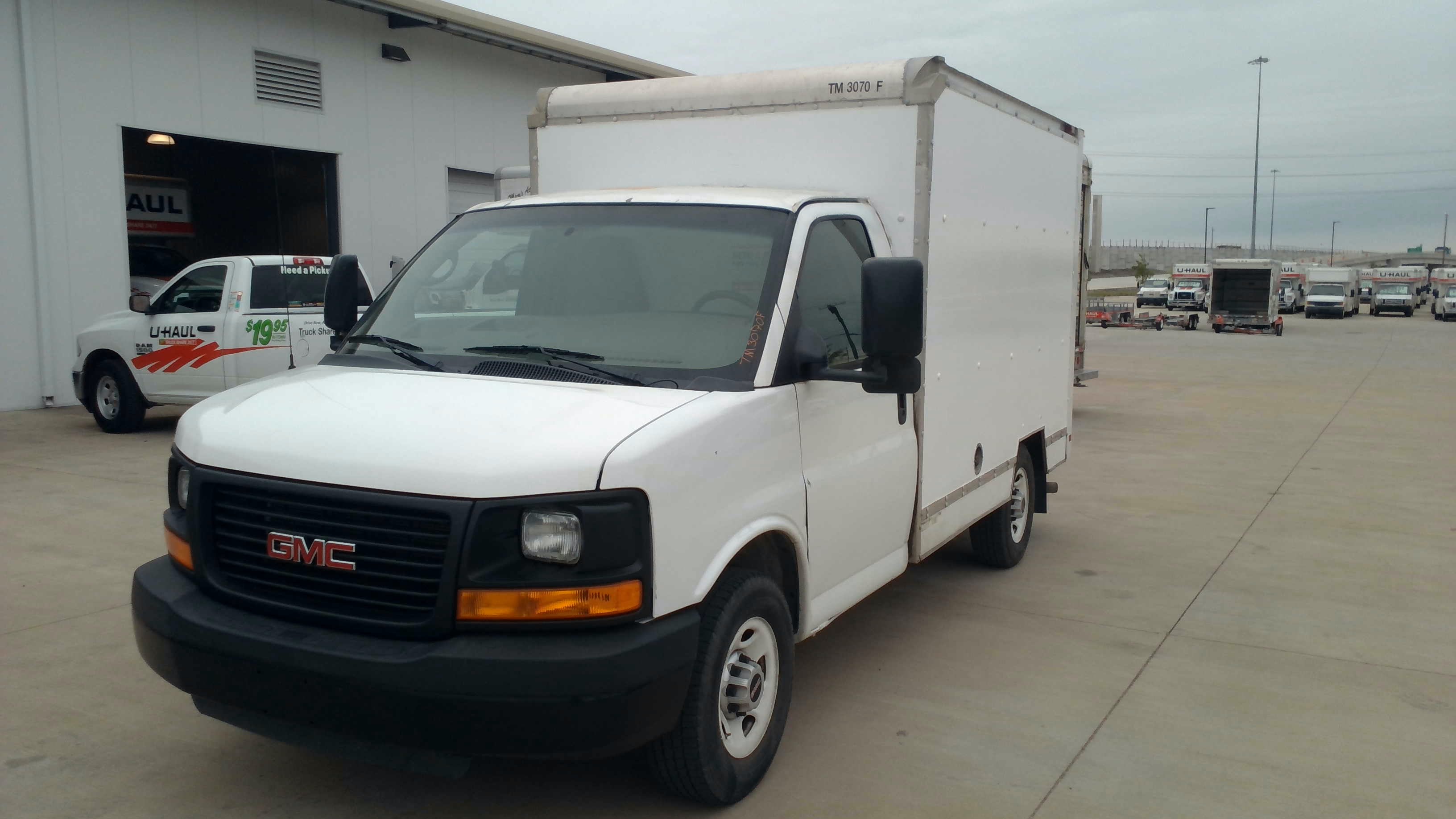 2012 10' Box Truck for Sale in Garland, TX 75041 UHaul Truck Sales