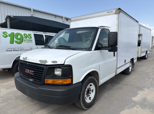 Used 2012 10 ' Box Truck for sale