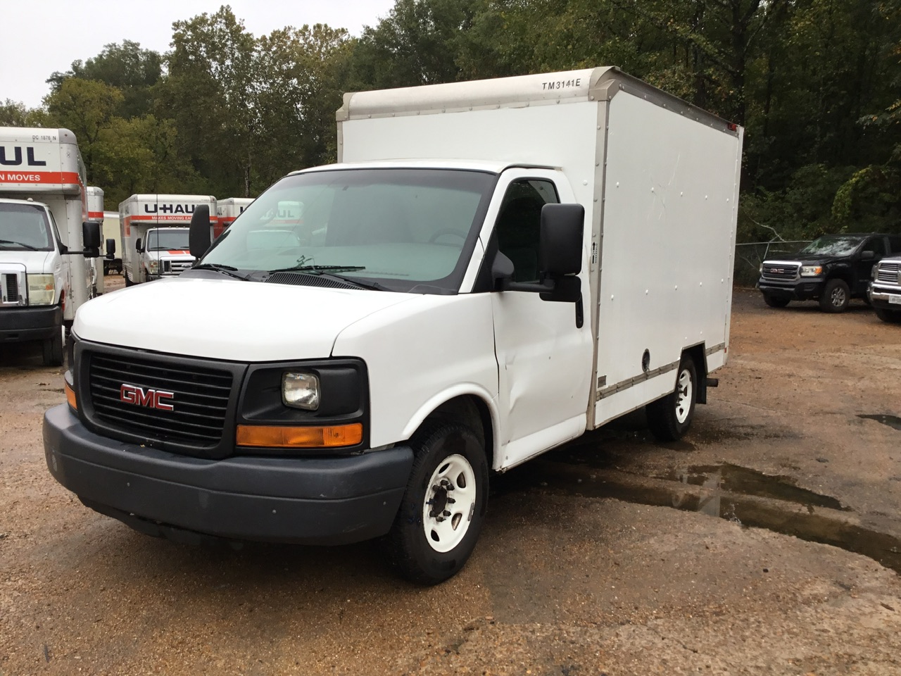 Used 2013 10 ' Box Truck for sale
