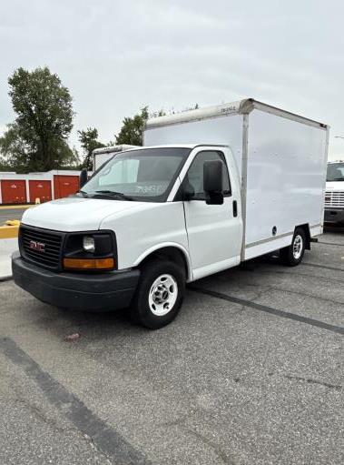 Used 2013 10 ' Box Truck for sale