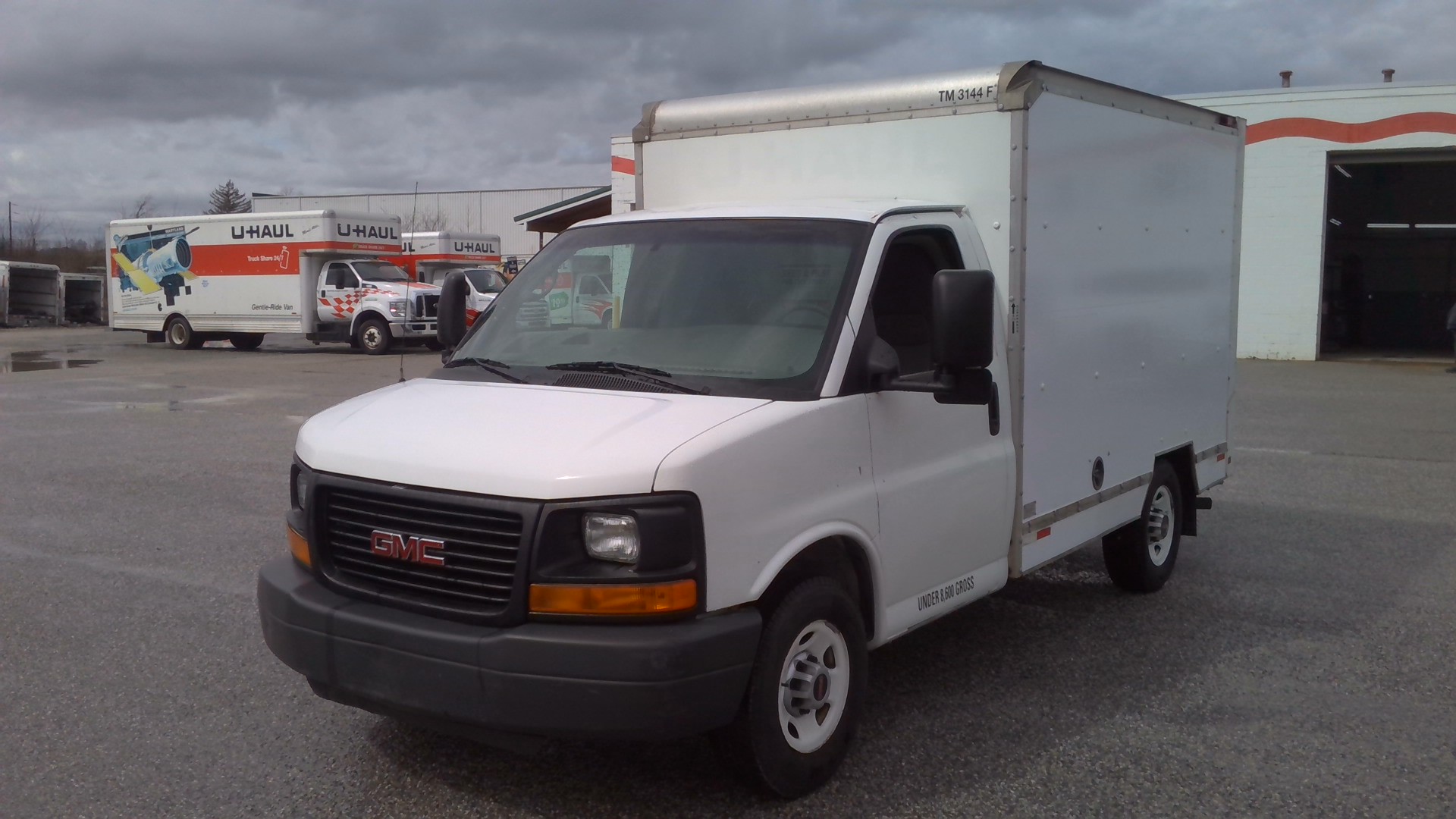 Used 2012 10 ' Box Truck for sale
