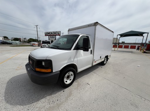 Used 2013 10 ' Box Truck for sale