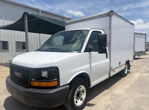 Used 2013 10 ' Box Truck for sale