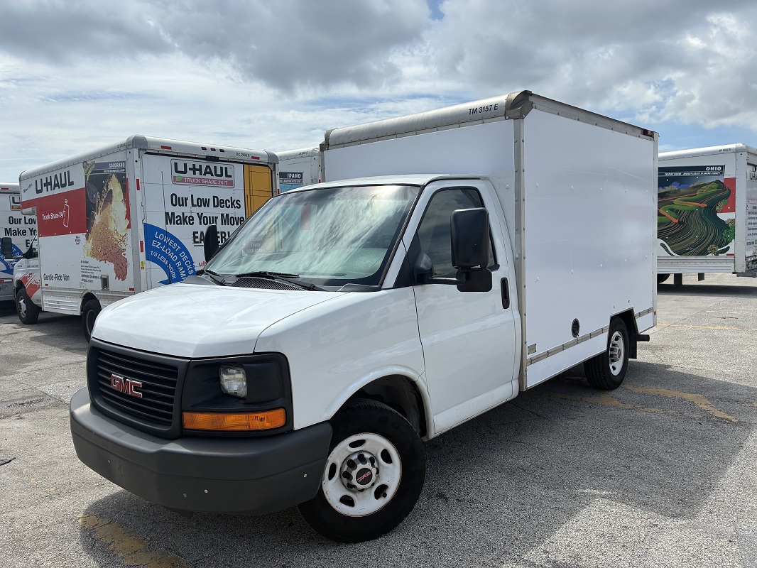Used 2013 10 ' Box Truck for sale
