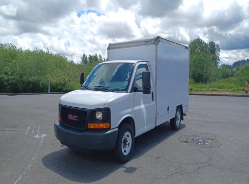 Used 2013 10 ' Box Truck for sale