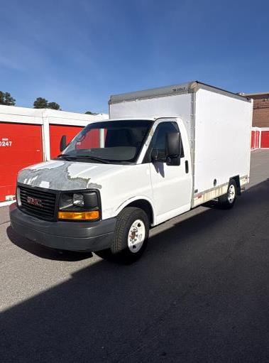 Used 2012 10 ' Box Truck for sale