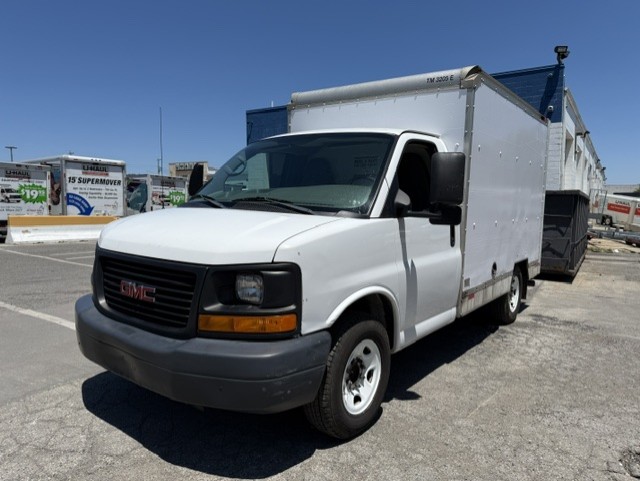 Used 2013 10 ' Box Truck for sale