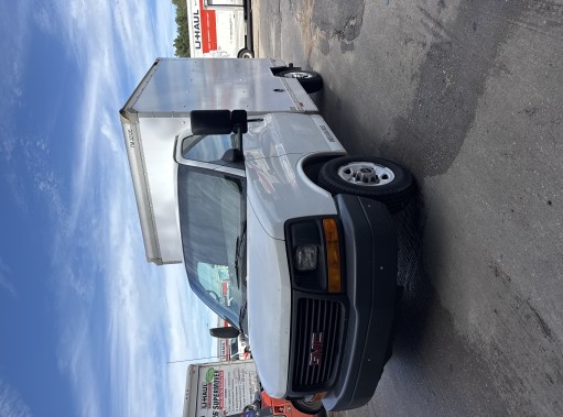 Used 2013 10 ' Box Truck for sale