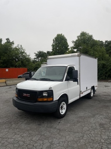 Used 2012 10 ' Box Truck for sale