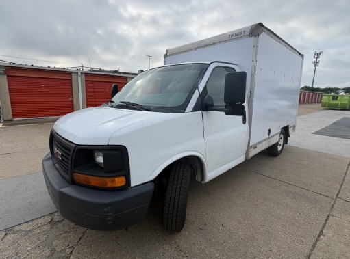 Used 2013 10 ' Box Truck for sale