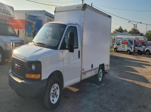Used 2013 10 ' Box Truck for sale