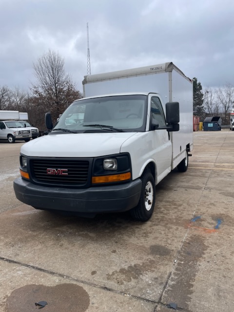 Used 2013 10 ' Box Truck for sale