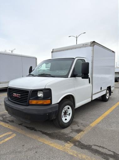 Used 2013 10 ' Box Truck for sale