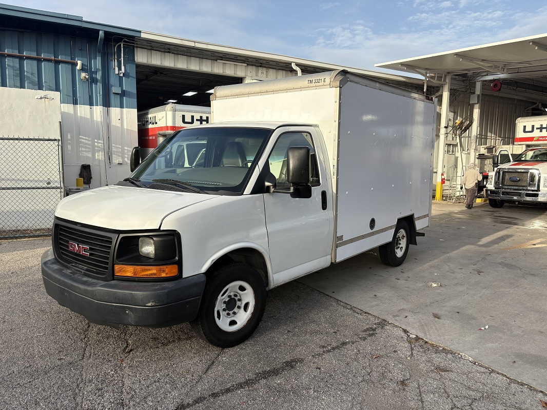 Used 2013 10 ' Box Truck for sale