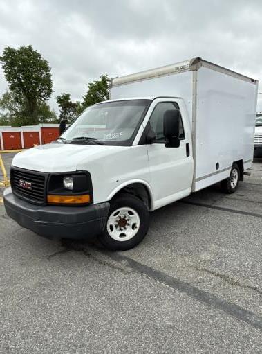 Used 2012 10 ' Box Truck for sale