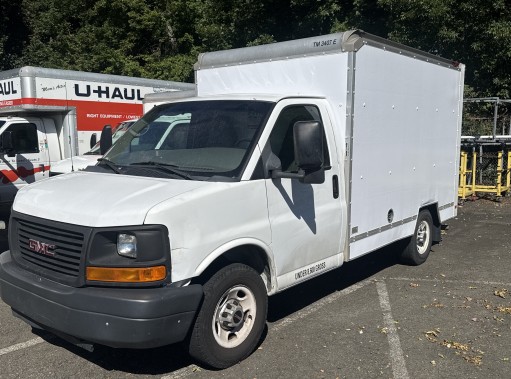Used 2013 10 ' Box Truck for sale