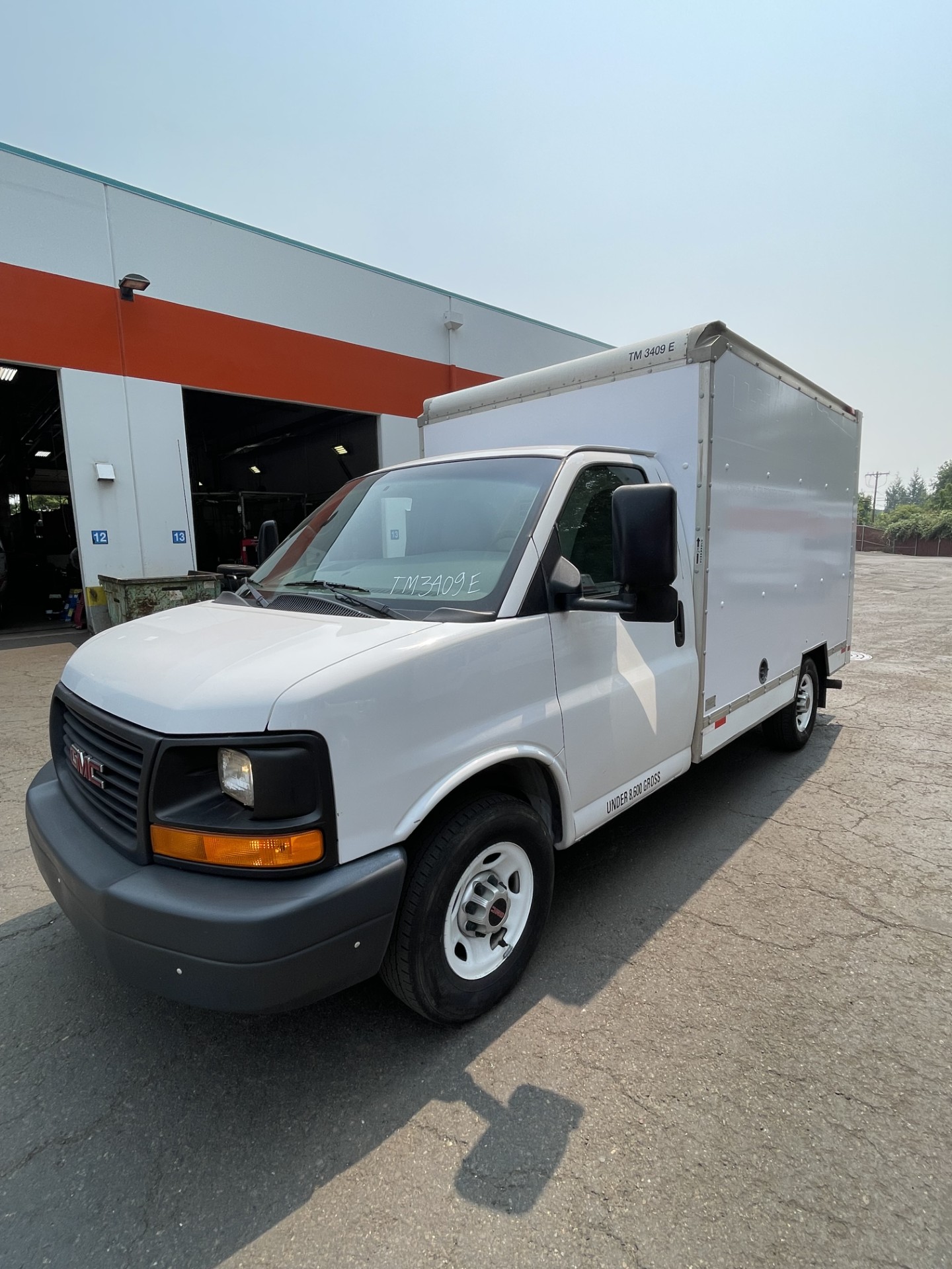 Used 2013 10 ' Box Truck for sale