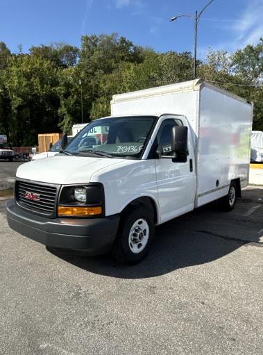 Used 2012 10 ' Box Truck for sale