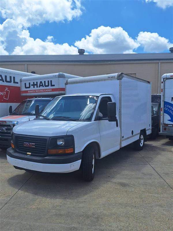 Used 2013 10 ' Box Truck for sale