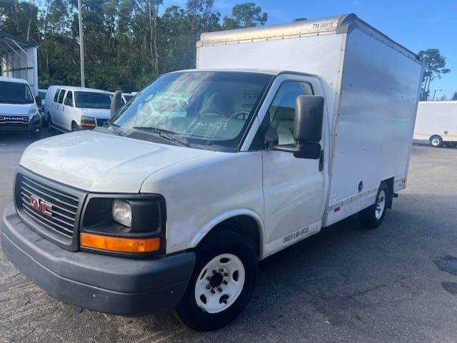 Used 2013 10 ' Box Truck for sale