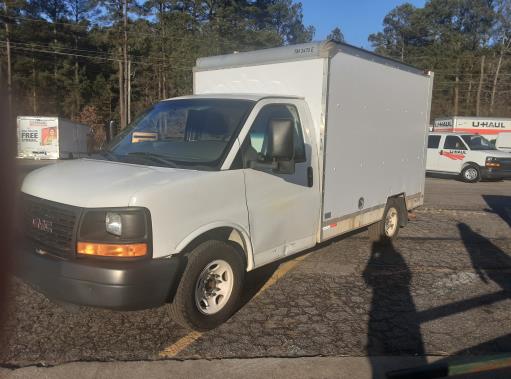 Used 2013 10 ' Box Truck for sale