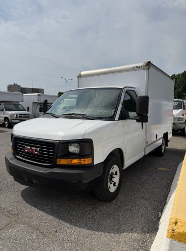 Used 2012 10 ' Box Truck for sale