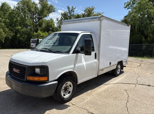 Used 2013 10 ' Box Truck for sale