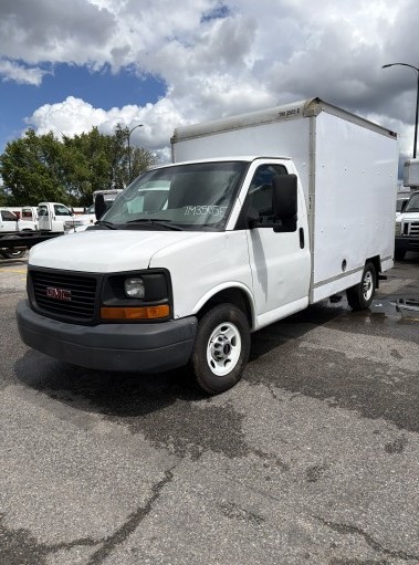 Used 2013 10 ' Box Truck for sale