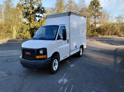 Used 2013 10 ' Box Truck for sale