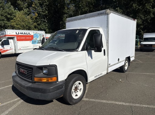 Used 2013 10 ' Box Truck for sale