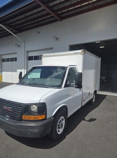 Used 2013 10 ' Box Truck for sale