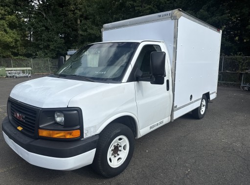 Used 2013 10 ' Box Truck for sale