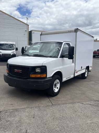 Used 2013 10 ' Box Truck for sale