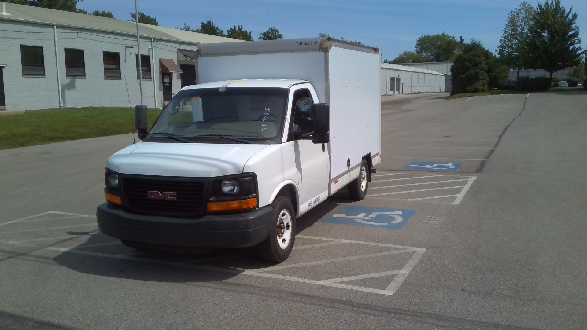 Used 2013 10 ' Box Truck for sale