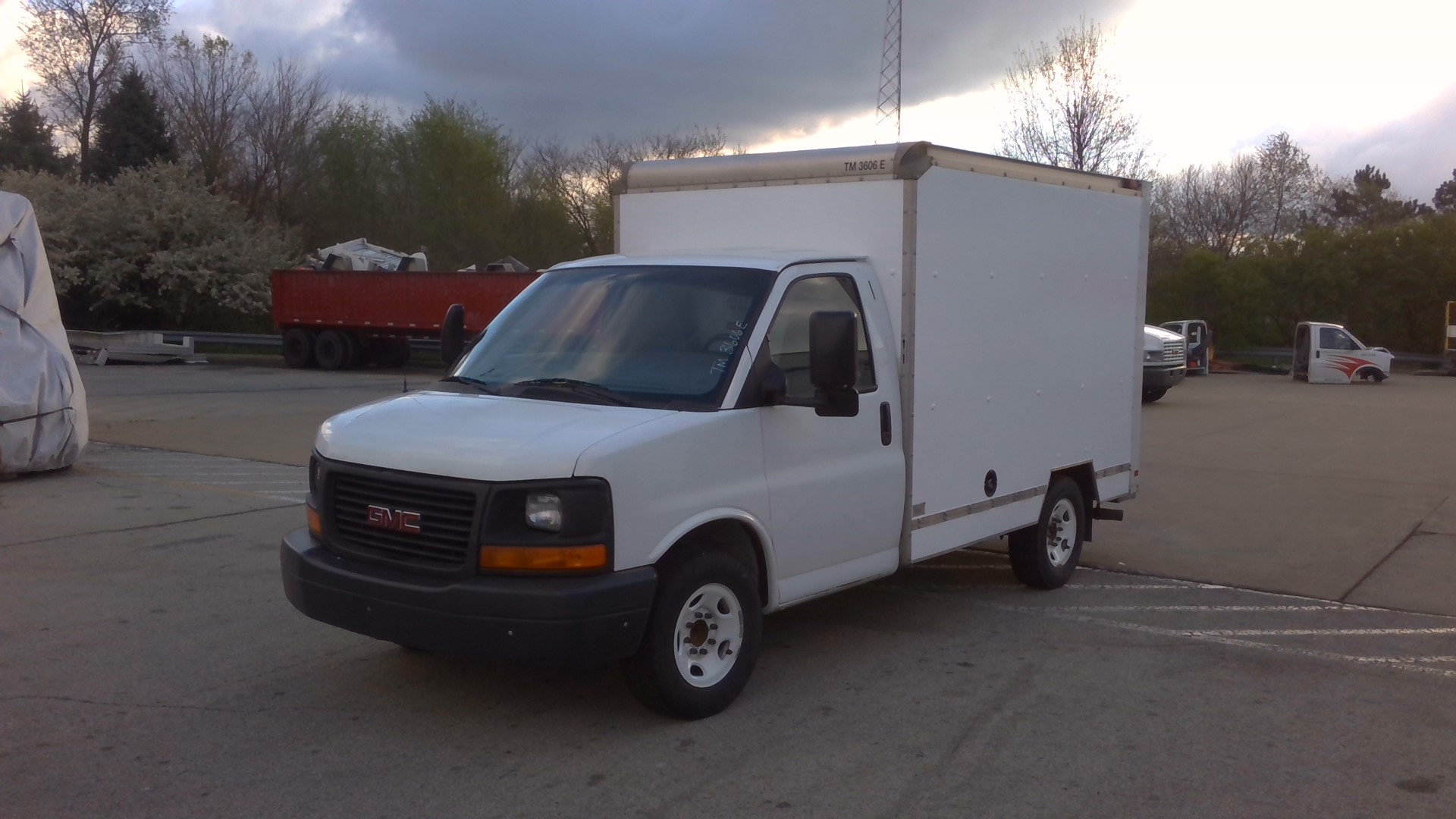 Used 2013 10 ' Box Truck for sale