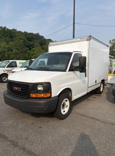 Used 2013 10 ' Box Truck for sale
