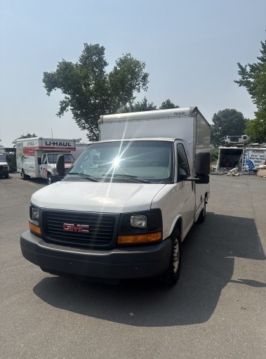 Used 2013 10 ' Box Truck for sale