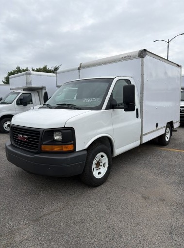 Used 2013 10 ' Box Truck for sale
